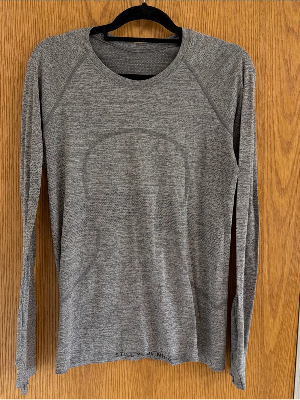 Lululemon Swiftly Tech Long Sleeve Shirt Women’s 10 Gray Seamless Running Yoga